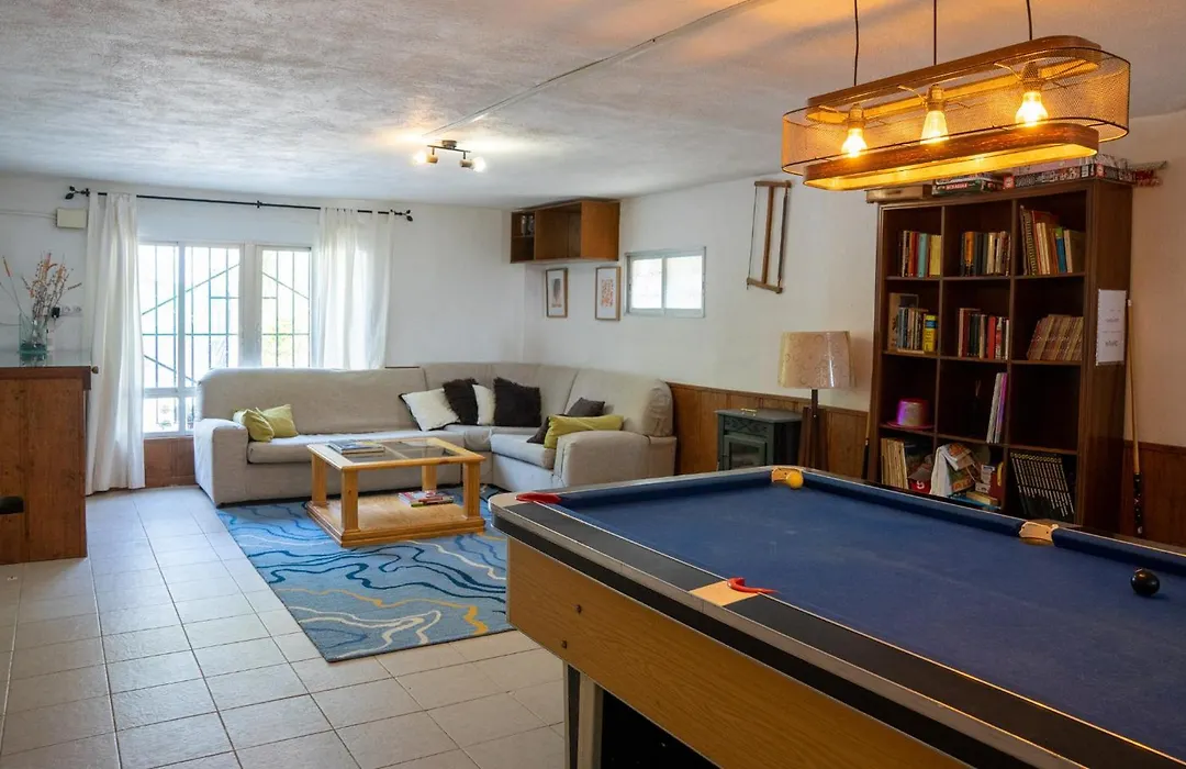 Beautiful Villa With Huge Private Pool And Vineyard View-1