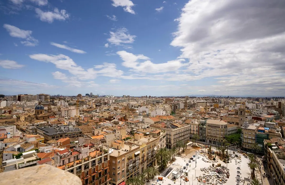 Neobeds - Stylish Modern 1Br Apt Near Old Town & Steps From Turia Park-1