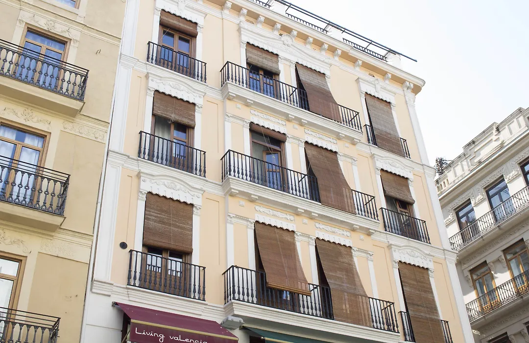 Living Valencia Apartments - Merced-1