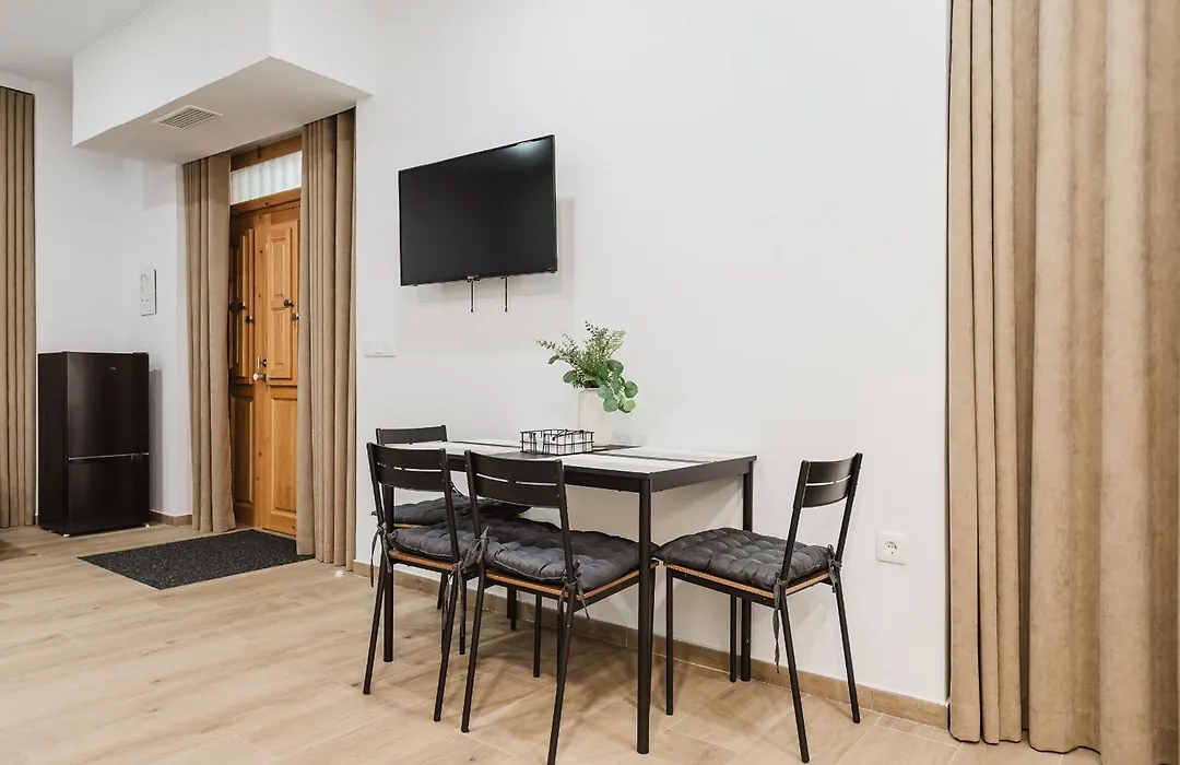 New Studio - La puerta de olivo-1