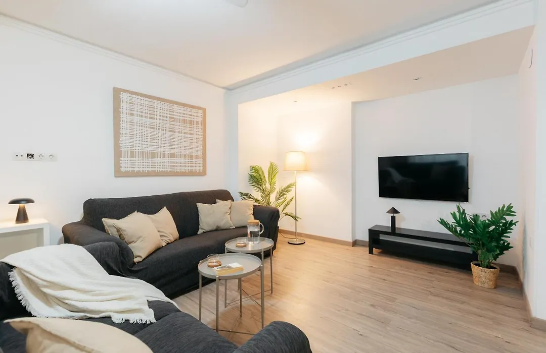 Your Sunny & Spacious Portview Home-1