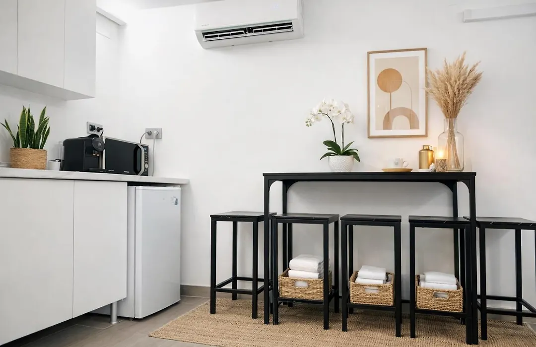 Avakian Suite Valencia-1