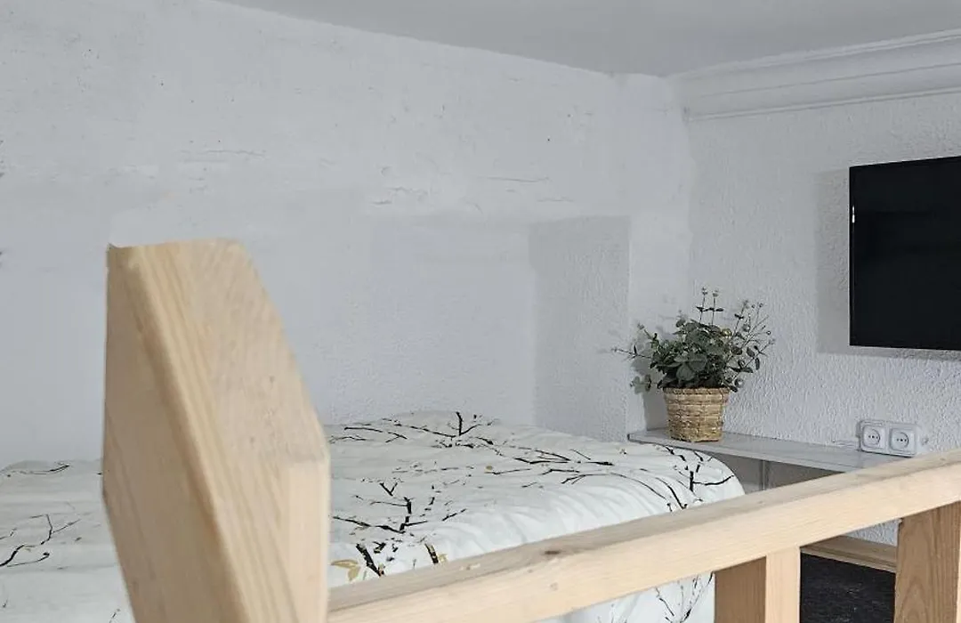 Habitacion en casa de familia ValenciaBonita-1