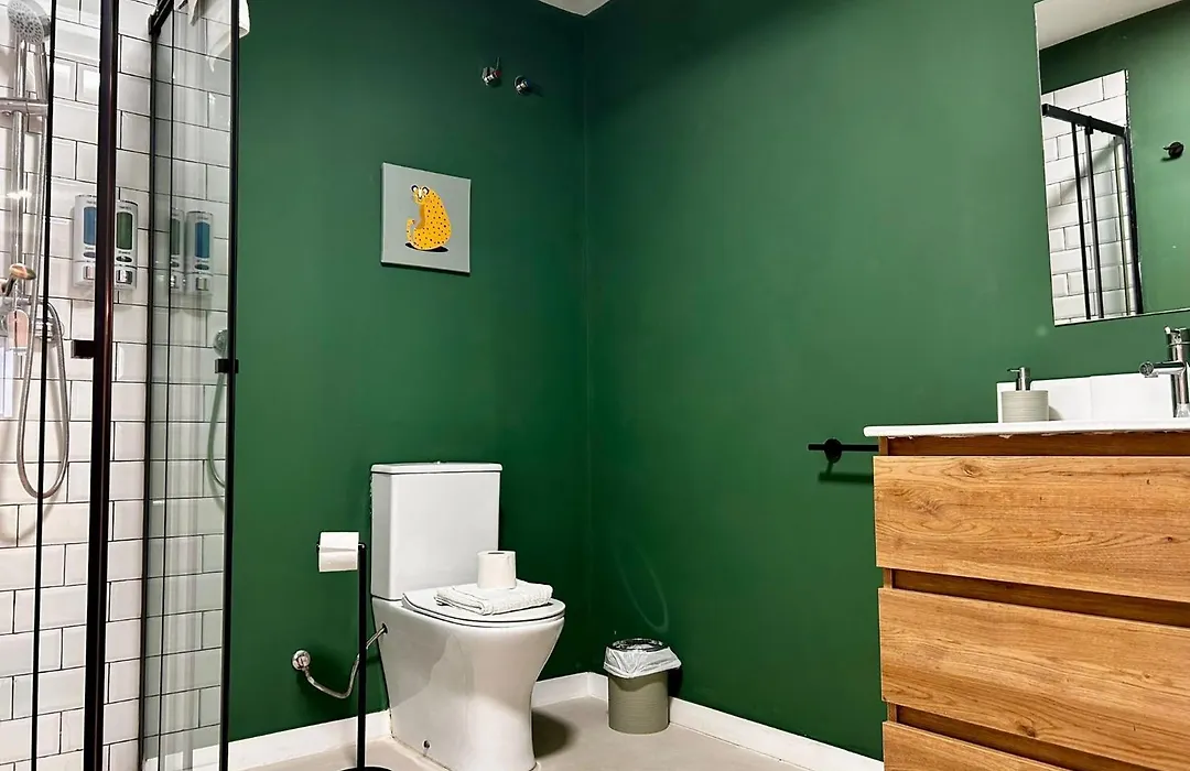 Amplio Apartamento Cerca Centro Histórico y Turia 5pax 2 Bath-1