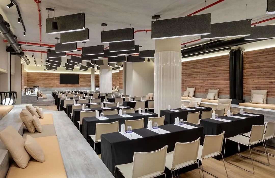 Novotel Valencia Lavant-1