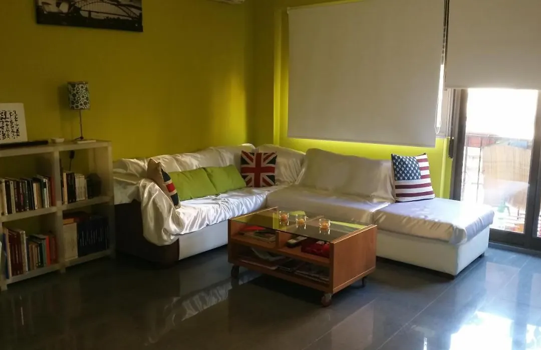Habitacion Junto Torres Serranos-1