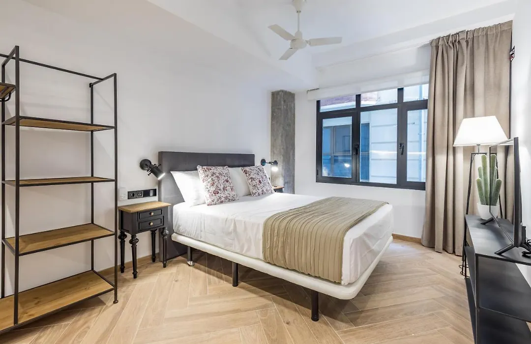 Goerlich By Alma Suites-1
