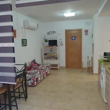 Apartamentos Naranja Y Limon-3