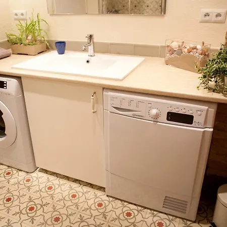Authentic Charming Apartment/Wifi/Air Conditioning-3