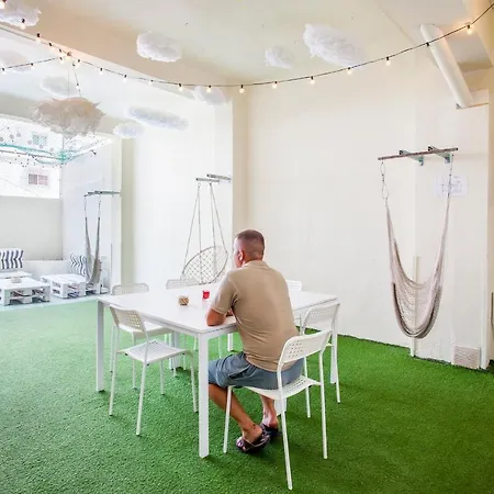 Capsule Hostel Valencia-3