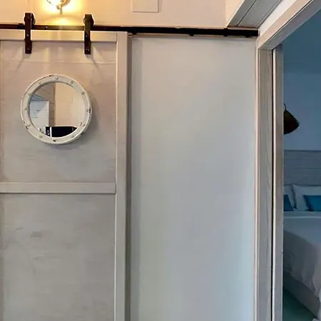 New Cozy Beach Apartment, Wifi-2