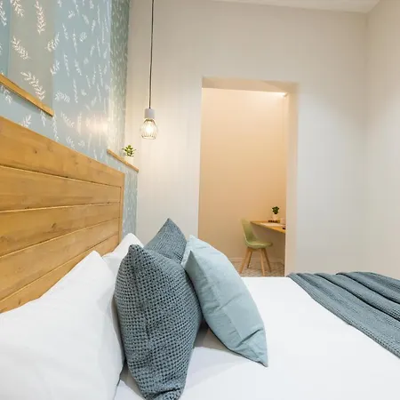 Urban Beach Rooms Valencia-2