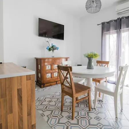 Cozy Flat In City Center Feel The Vibe Selfcheckin-2