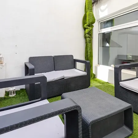 Baron Suites Reina-2