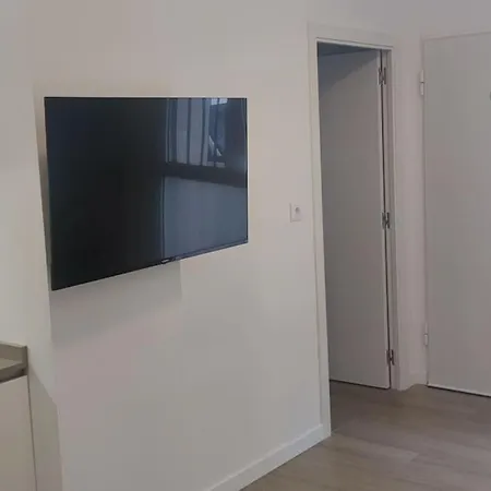 Apartamento 4 habitaciones 2 baños Ciudad de las Ciencias VT-55209-V-3