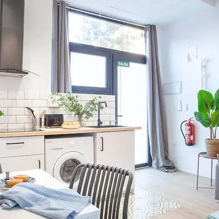 Al5 Seaside Bliss-Stylish Loft Steps From Malvarrosa-2