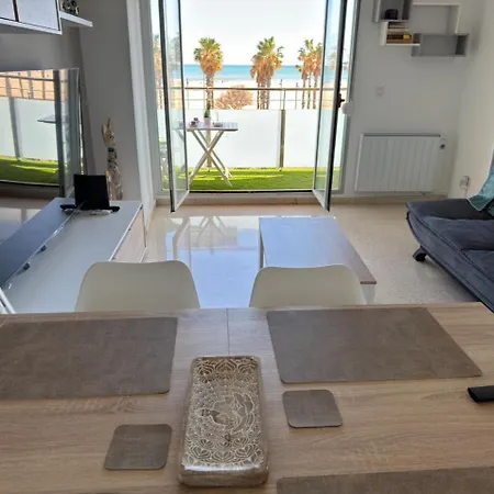 Apartamento primera línea de mar-2
