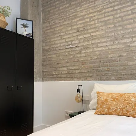 La Reina Beach rooms-3