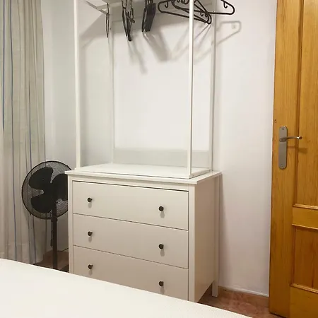 Rooms In Spacious Beach Flat In Valencia-3