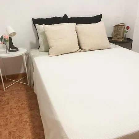 Rooms In Spacious Beach Flat In Valencia-2
