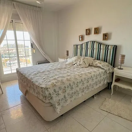 Apartamento con acceso directo a la playa-3