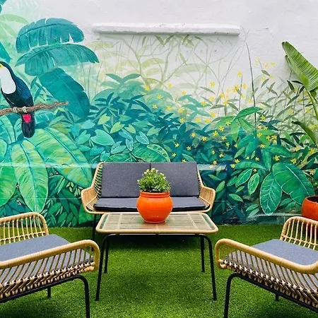 Artistic Flat Next To Ruzafa Welcome To The Jungle-2