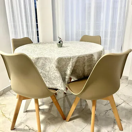 Apartamento Luminoso cerca de la PLAYA y PUERTO-3