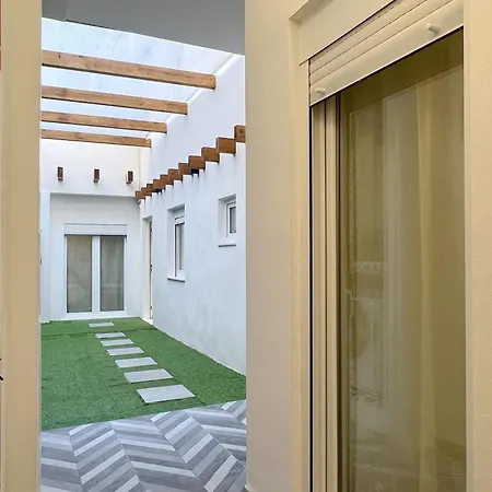Encantador Apartamento Vigas De Madera-3