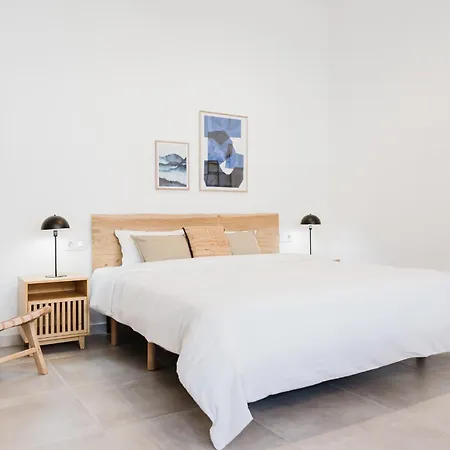 Valencia Apartments By Olala Homes-3