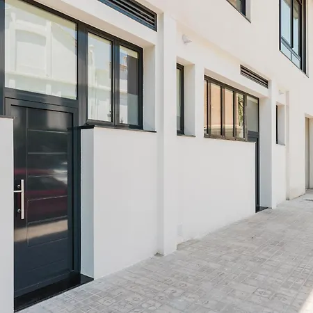 Valencia Apartments By Olala Homes-2