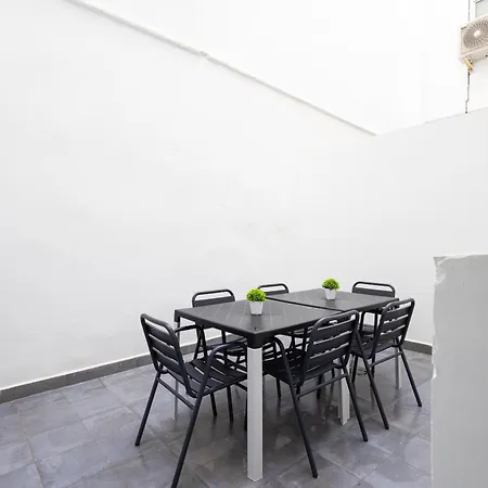 J Center Apartments - Patraix - Ac & Wifi - 10 Min City Center-3