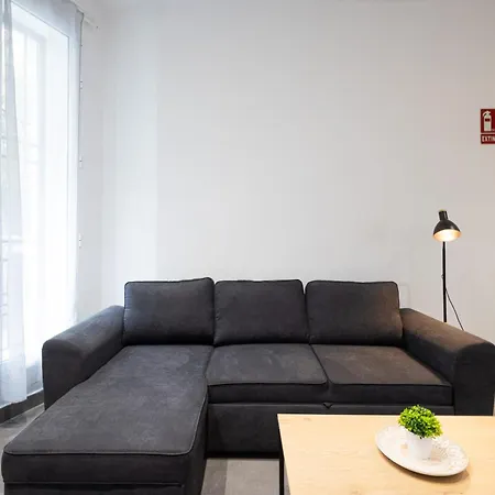 J Center Apartments - Patraix - Ac & Wifi - 10 Min City Center-3