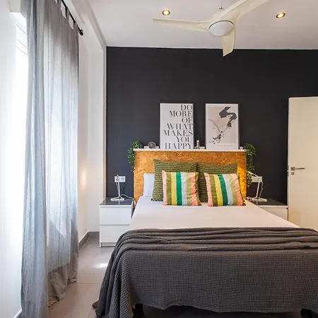 Florit Flats - Stylish 2 Bedroom Ac Wifi Terrace Attic In Valencia Center-2