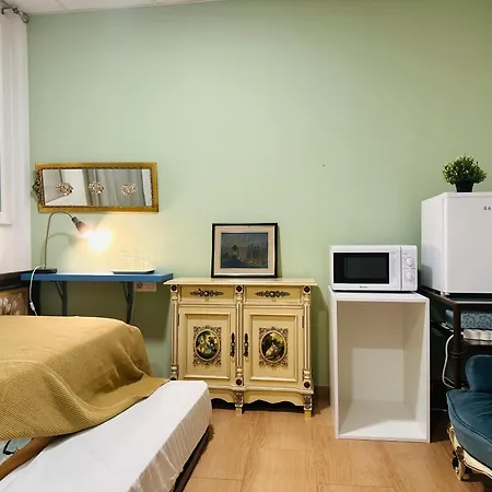 Mirador 2 Del Mercado Central - Habitacion Con Bano Privado En El Centro De La Ciudad Vella-2