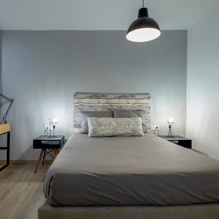 Apartment In El Mercat-3