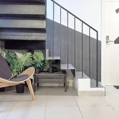 Apartamento de diseño en la Plaza del Carmen F1-3