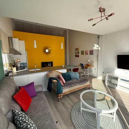 Petite Penthouse With The Sunniest Terrace In Valencia-2
