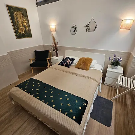 Las Artes Luxury Double Room-2