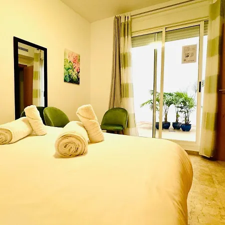 Abat 1 Cool & Wide Flat Next To The Cathedral-3