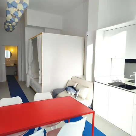 Carisan1 - 6 Min To Beach, Modern, Bright-2
