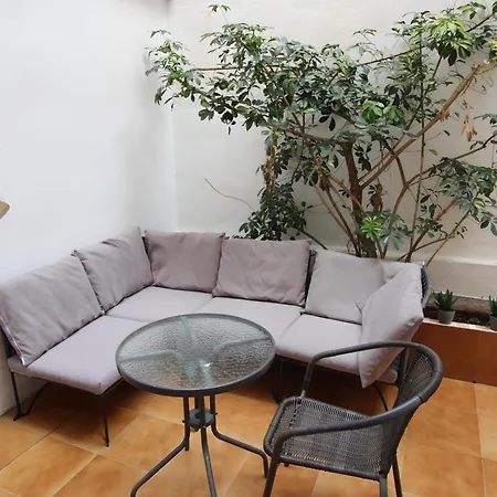 Increible Apartamento Con Terraza Al Lado De Torres De Quart-2