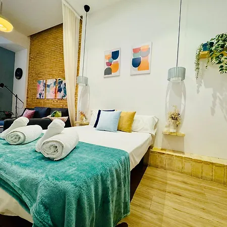 Relaxing Beachside Cabanyal Loft-2