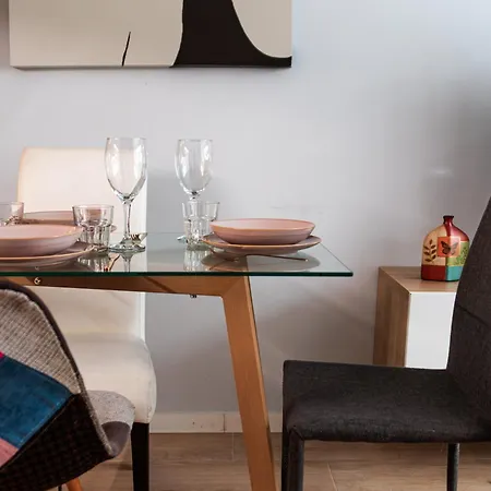 Cozy Suite next to Plaza del Ayuntamiento-2