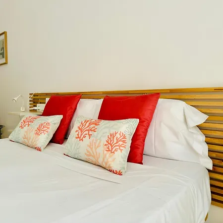 Stylish Apartment With Terrace On The Beachfrom-2