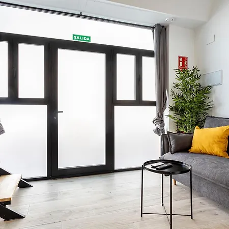 Marie Curie Flats, Lovely Duplex 2-2