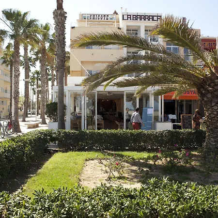 Malvarrosa Beach Rooms-3
