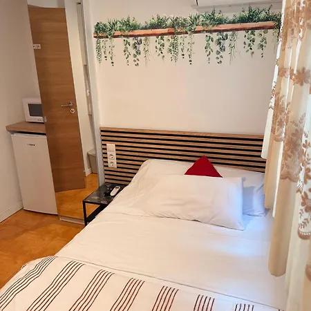 Habitaciones Estudios Con Cocina Y Bano Privado De Temporada Instancias Largas Long Stay Desde 11 Noches-2