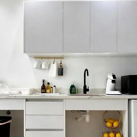 Avakian Suite Valencia-2