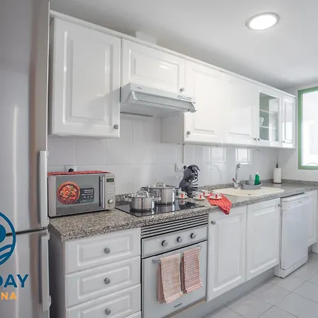 Front Sun Beach Apartment-3