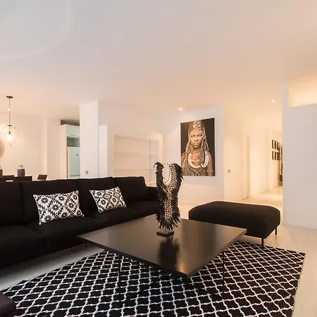 Valencia Luxury - Boutique Center-3